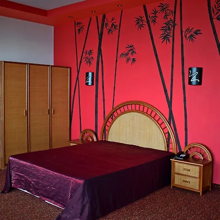 Brigantina Отель