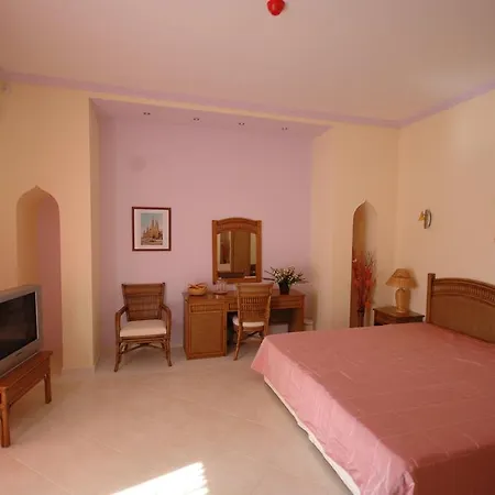 Szálloda Brigantina 3*